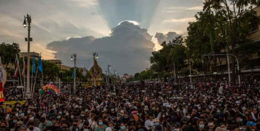 Proteste pro-democrație în Thailanda
