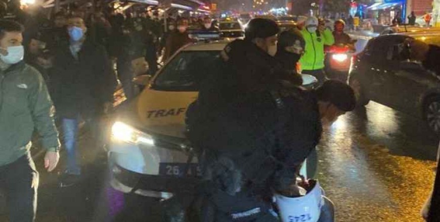 Proteste violente în Turcia