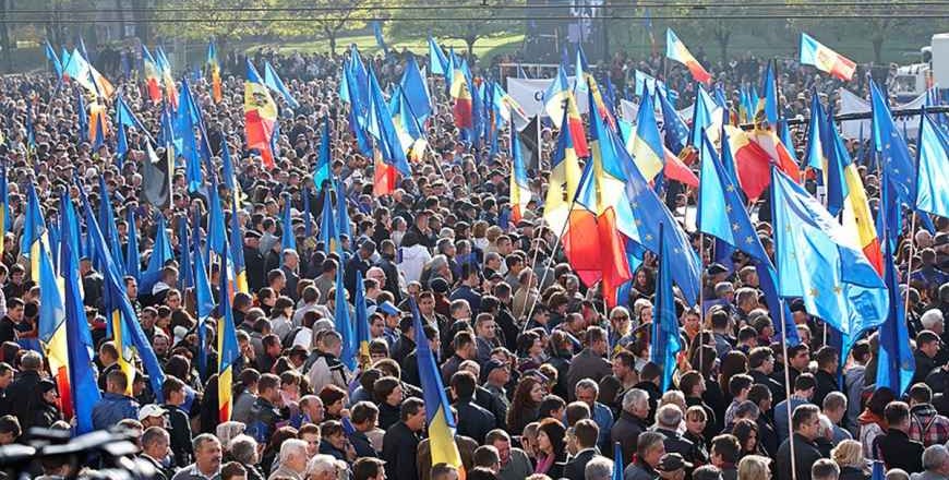 Chișinău: SOS, București!