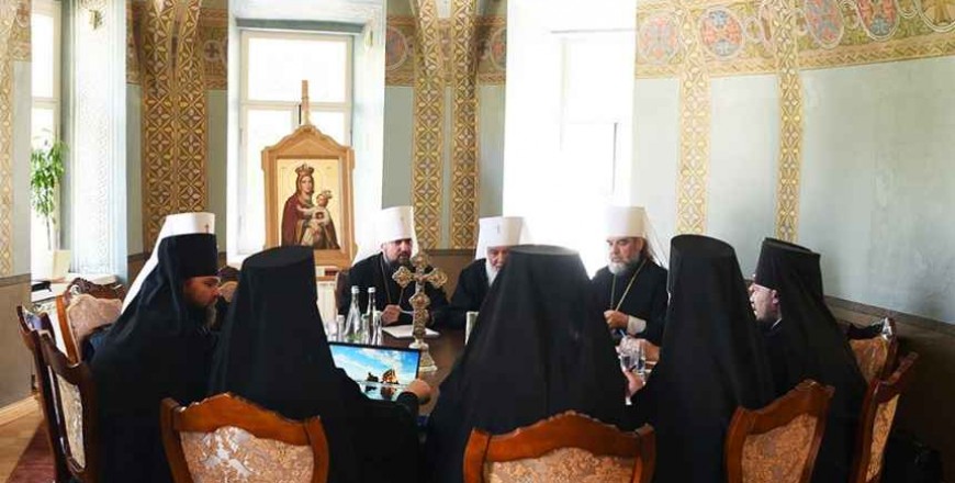 Noi “schisme” primejdioase în Ucraina
