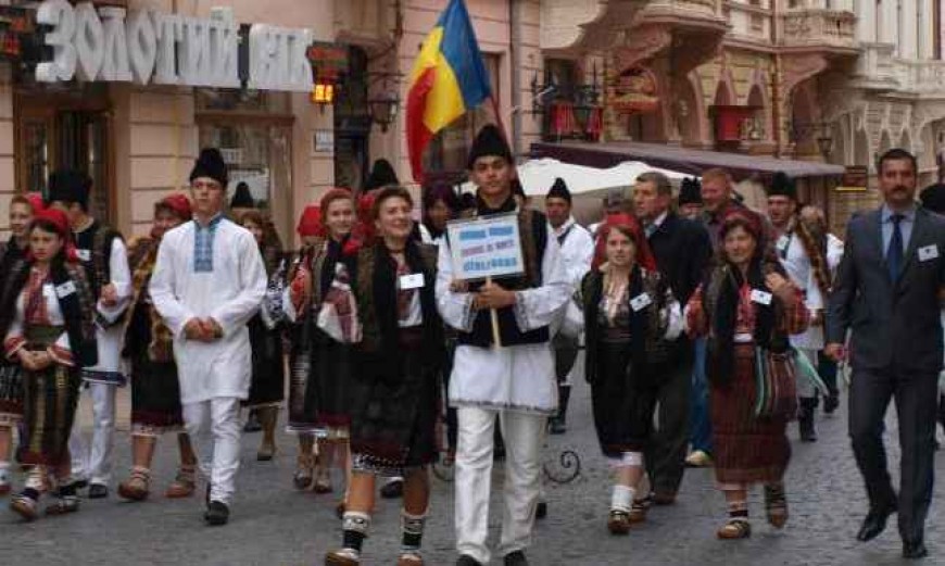 Reforma administrativ-teritorială din Ucraina: viitor incert pentru comunitatea românească din Cernăuți