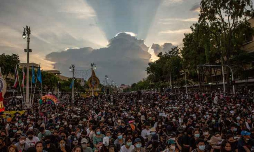 Proteste pro-democrație în Thailanda
