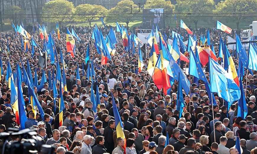 Chișinău: SOS, București!